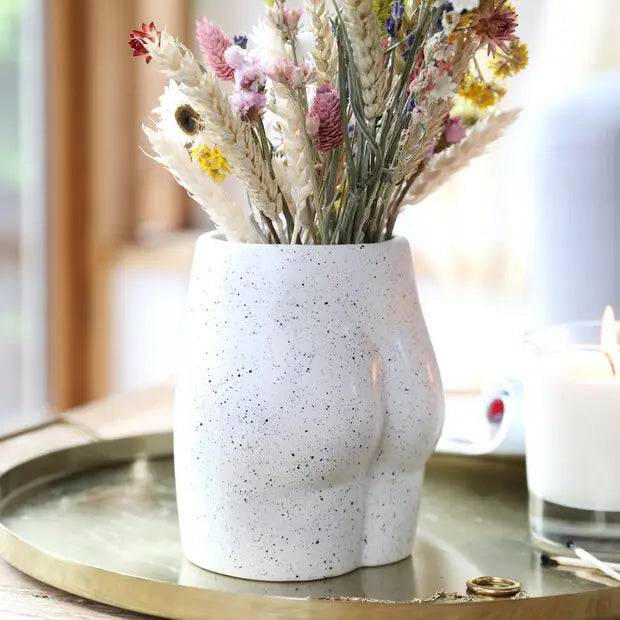 Bum Vase