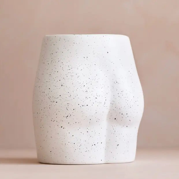 Bum Vase